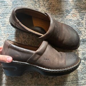 B o c Brown clogs women’s size 8.5